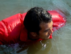anorak wet thai red