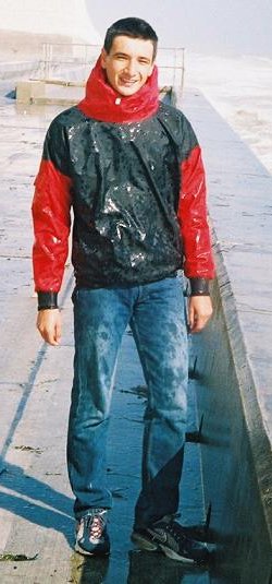 Cagoule jeans and shoes of sea swimming