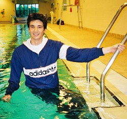 hoodie tracksuit in swimming pool training